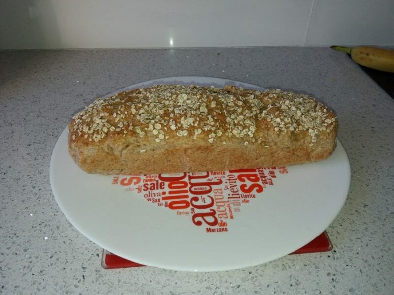 Cliquez pour zoomer ! Pain aux flocons d’avoine et au miel Thermomix par Malicia