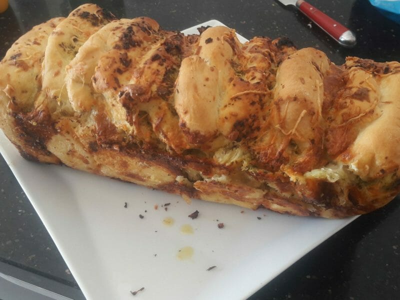 Cliquez pour zoomer ! Pain à l’ail, persil et mozzarella Thermomix par isabelmanu
