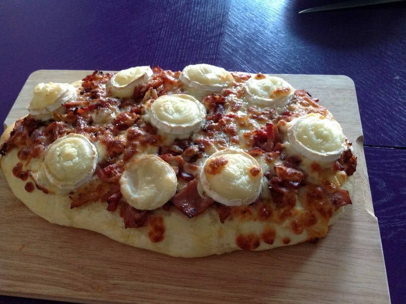Cliquez pour zoomer ! Fougasse chèvre et lardons Thermomix par JulieToub