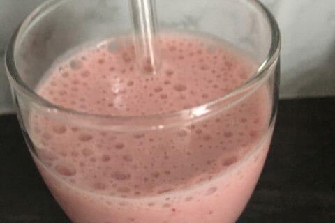 Cliquez pour zoomer ! Milkshake fraise banane Thermomix par titililou91