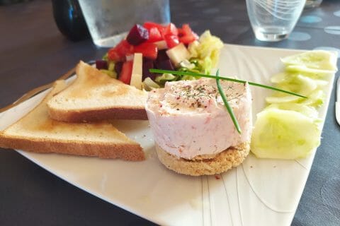 Cliquez pour zoomer ! Cheesecake au saumon sans cuisson Thermomix par pauline_494