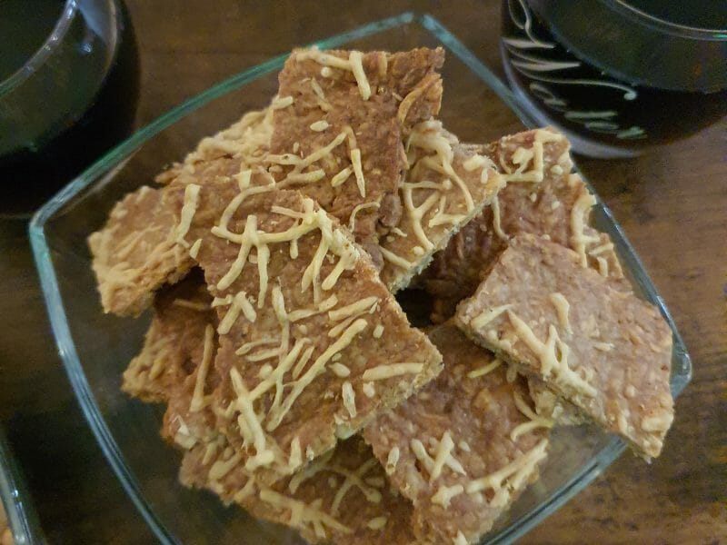 Cliquez pour zoomer ! Crackers salés à l’emmental et aux graines Thermomix par Lacarlita