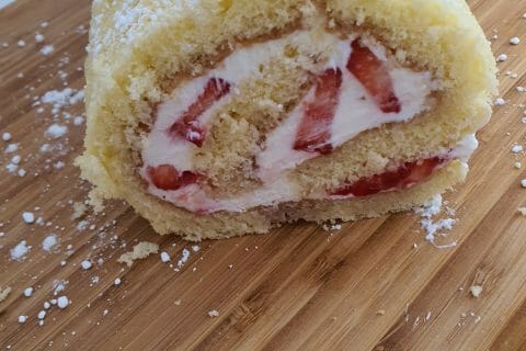 Cliquez pour zoomer ! Fraisier roulé Thermomix par Lacarlita