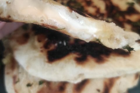 Cliquez pour zoomer ! Naans à l’ail et à la coriandre Thermomix par agnes_91