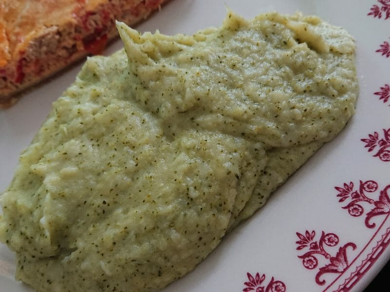 Cliquez pour zoomer ! Purée de brocolis et pommes de terre Thermomix par AudreyM27