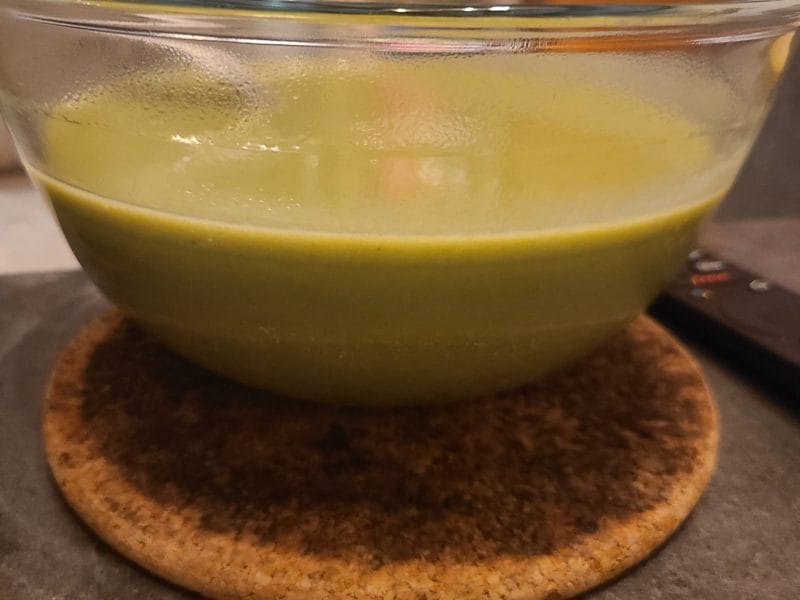 Cliquez pour zoomer ! Velouté à l’ail des ours Thermomix par laeti_50