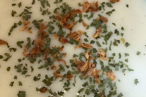 Cliquez pour zoomer ! Velouté à l’oignon et aux pommes de terre Thermomix par Morgane.