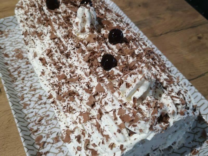 Cliquez pour zoomer ! Bûche forêt noire Thermomix par Charlotteb