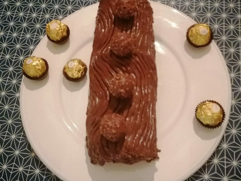 Cliquez pour zoomer ! Bûche Ferrero Rocher Thermomix par laura_604