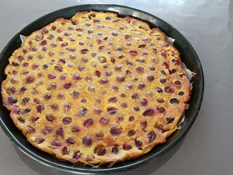 Cliquez pour zoomer ! Clafoutis aux raisins frais Thermomix par kmenbert