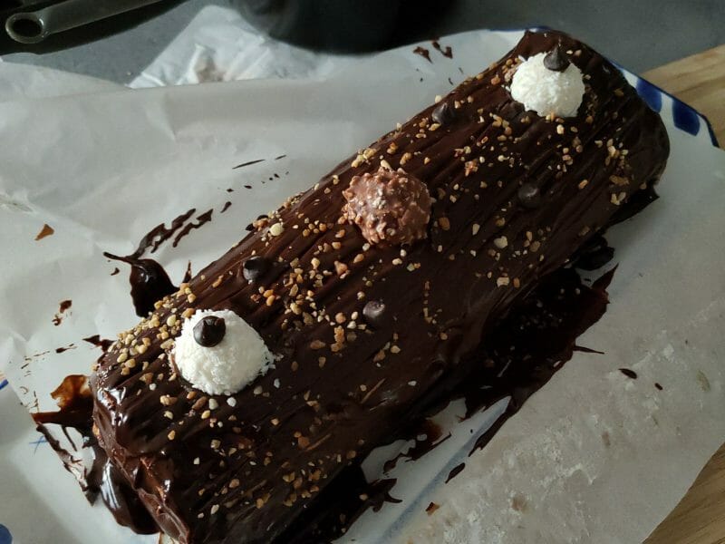 Cliquez pour zoomer ! Bûche Ferrero Rocher Thermomix par valerie66250