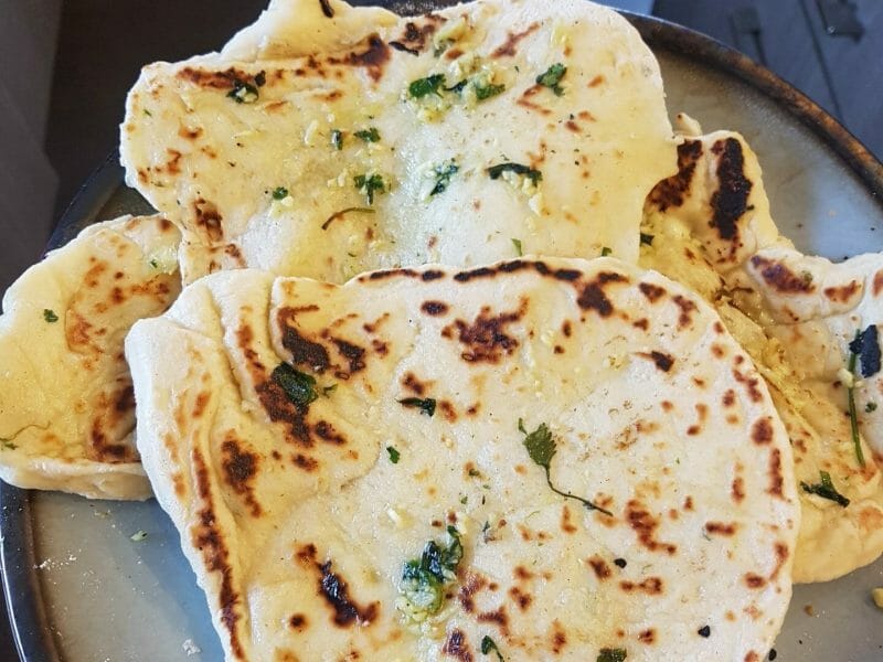 Cliquez pour zoomer ! Naans à l’ail et à la coriandre Thermomix par emysterfreeze