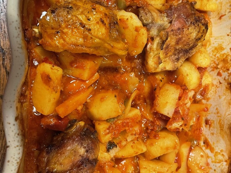 Cliquez pour zoomer ! Poulet aux pommes de terre, poivron et tomates Thermomix par juju1986