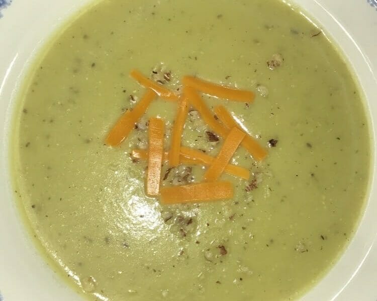 Cliquez pour zoomer ! Soupe de panais et mimolette aux noisettes Thermomix par emnanour