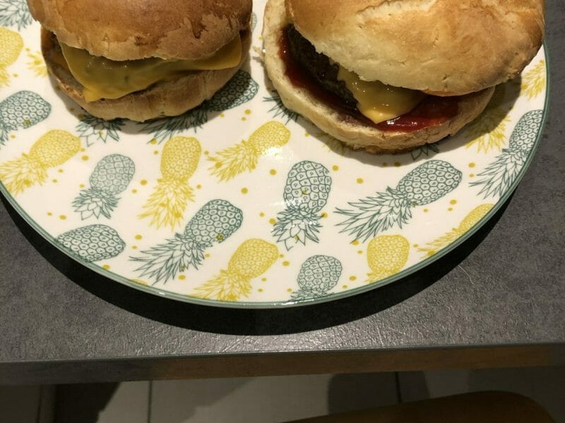 Cliquez pour zoomer ! Pains hamburger Thermomix par toniox