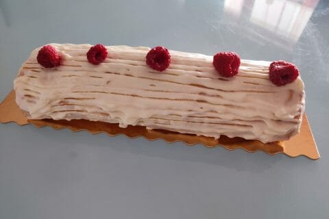 Cliquez pour zoomer ! Bûche de Noël framboises et chocolat blanc Thermomix par marinep69
