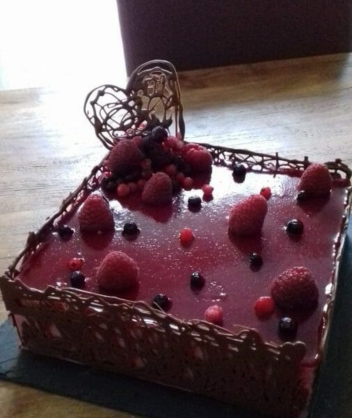 Cliquez pour zoomer ! Bavarois aux framboises Thermomix par Karima777