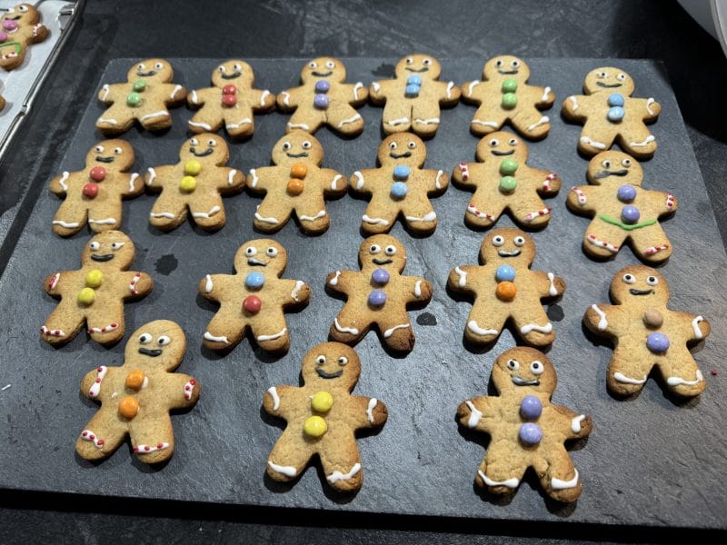 Cliquez pour zoomer ! Bonhommes en pain d’épices Thermomix par fabiobos