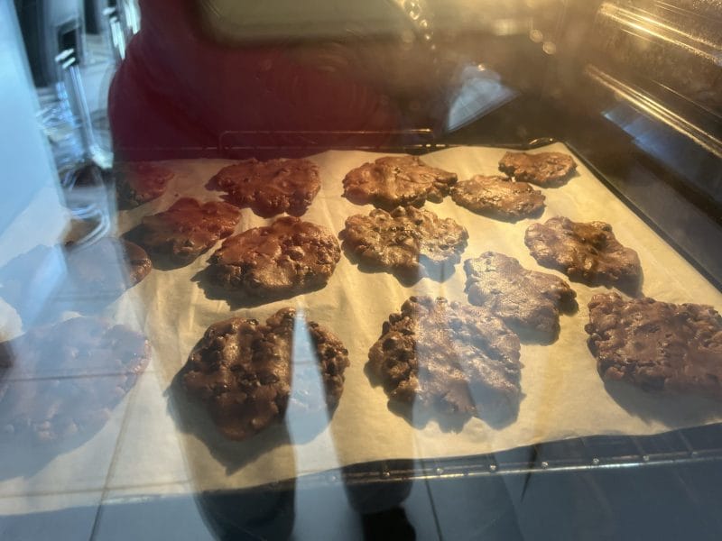 Cliquez pour zoomer ! Cookies aux pépites de chocolat blanc Thermomix par Juliedennis