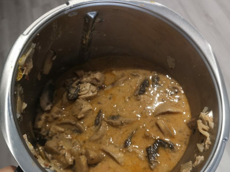 Cliquez pour zoomer ! Sauté de porc au curry Thermomix par Magalilie21
