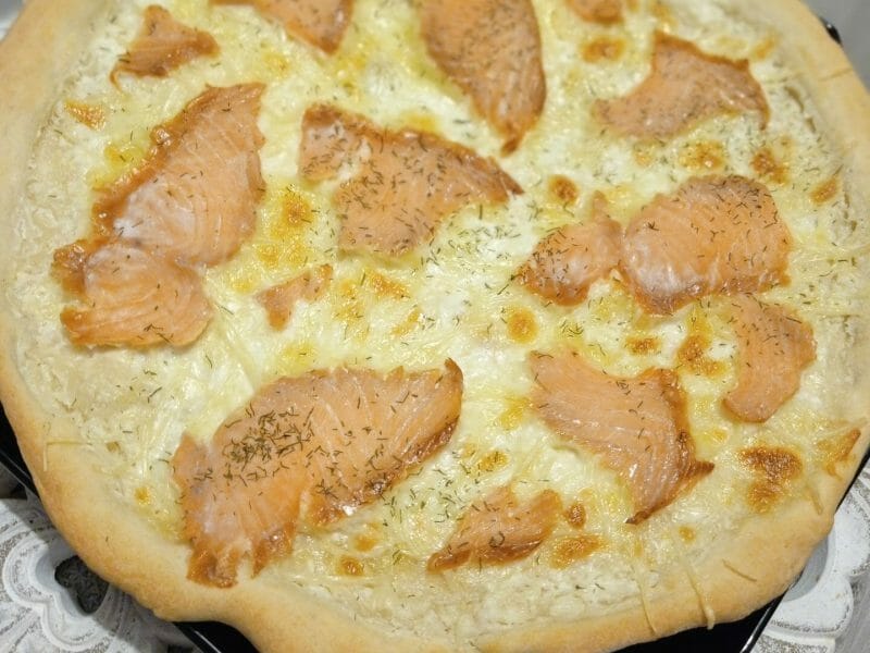 Cliquez pour zoomer ! Pizza au saumon et sauce kiri Thermomix par lelo505