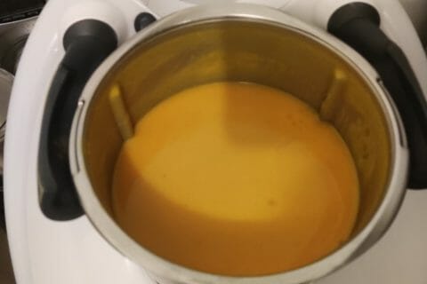 Cliquez pour zoomer ! Velouté de butternut aux lentilles corail et au curry Thermomix par flo_mul-poly