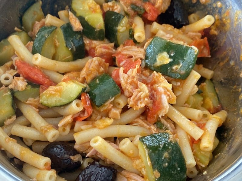 Cliquez pour zoomer ! Salade de pâtes au thon, courgettes et tomates cerises Thermomix par yagaemto