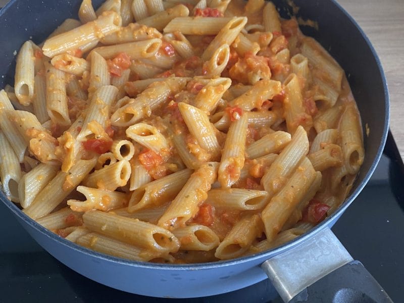 Cliquez pour zoomer ! Pâtes sauce rosée ail et basilic Thermomix par yagaemto