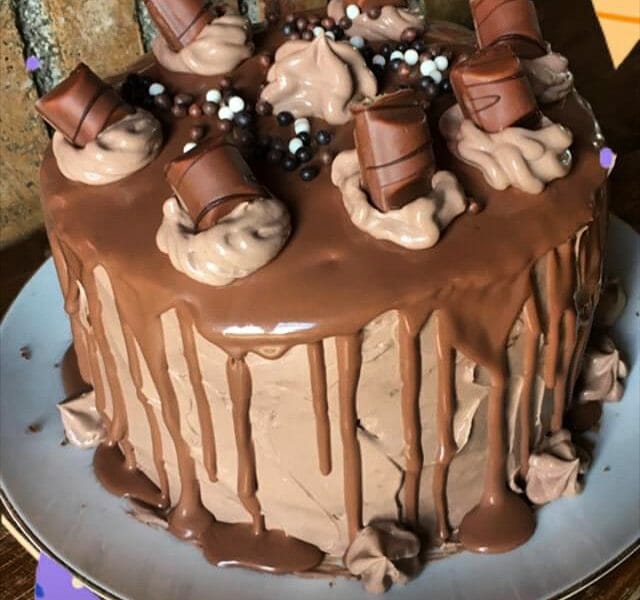 Cliquez pour zoomer ! Layer cake Kinder Bueno Thermomix par Marjorie65