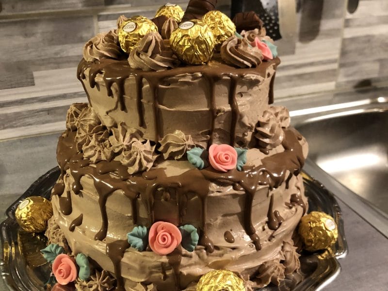 Cliquez pour zoomer ! Layer cake Kinder Bueno Thermomix par Marjorie65