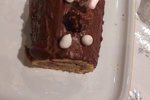 Cliquez pour zoomer ! Bûche Ferrero Rocher Thermomix par Isa Rbn