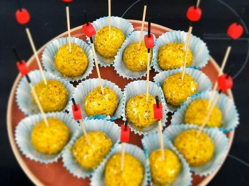 Cliquez pour zoomer ! Bouchées raisin chèvre et pistache Thermomix par lyalina