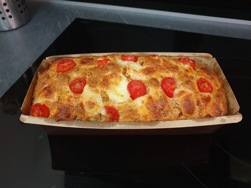 Cliquez pour zoomer ! Cake tomates mozzarella et lardons Thermomix par karine_298