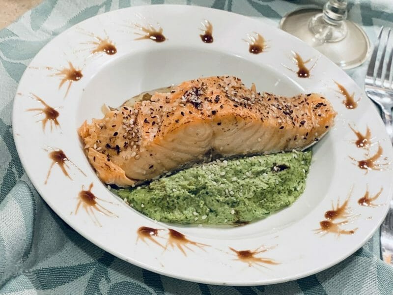 Cliquez pour zoomer ! Saumon sur purée de brocolis Thermomix par haron2018