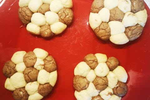 Cliquez pour zoomer ! Biscuits ballon de foot Thermomix par melanie33113