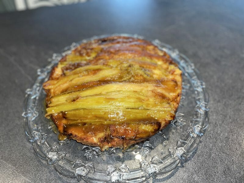 Cliquez pour zoomer ! Gâteau renversé à la rhubarbe et caramel au beurre salé Thermomix par elodie_1206