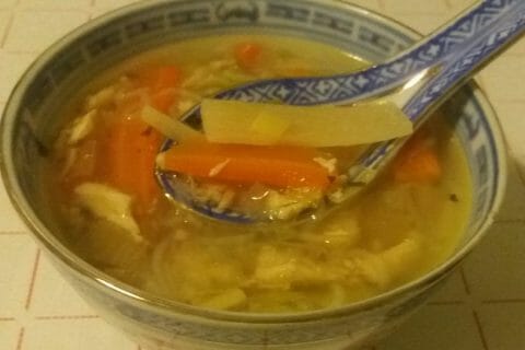 Cliquez pour zoomer ! Bouillon Chinois, poulet et poireaux Thermomix par Adenium13