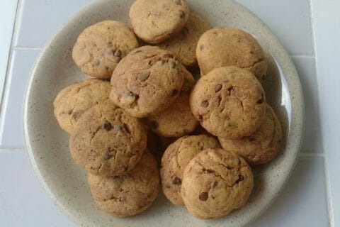 Cliquez pour zoomer ! Cookies beurre de cacahuète et pépites de chocolat au Thermomix