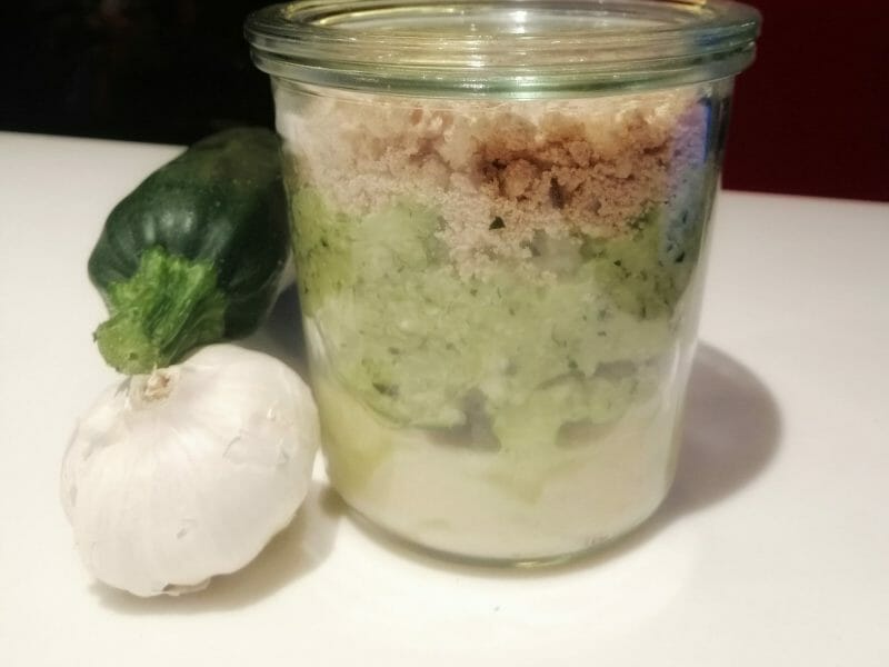 Cliquez pour zoomer ! Crumble poulet, courgettes et parmesan Thermomix par stephanie_790221