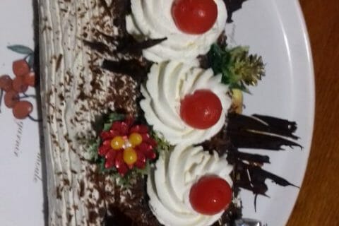 Cliquez pour zoomer ! Bûche forêt noire Thermomix par brunette62