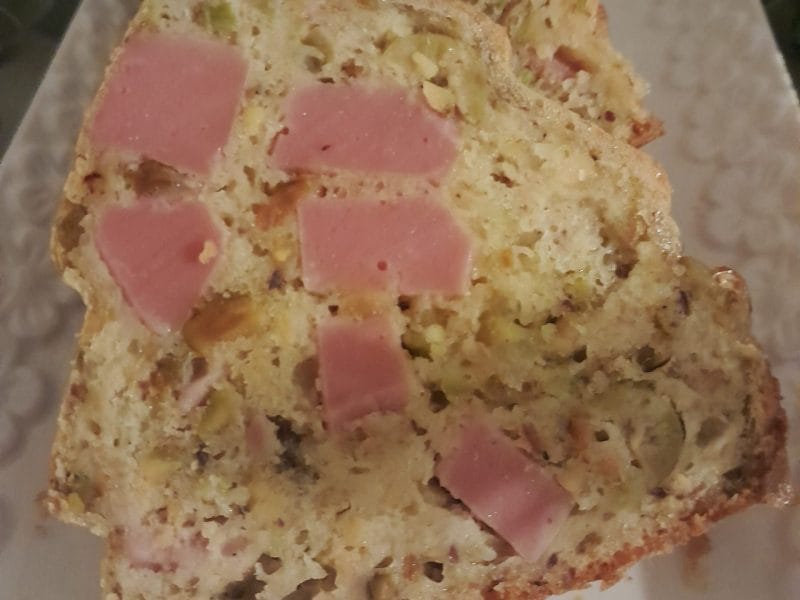Cliquez pour zoomer ! Cake mortadelle et pistaches Thermomix par zozofat