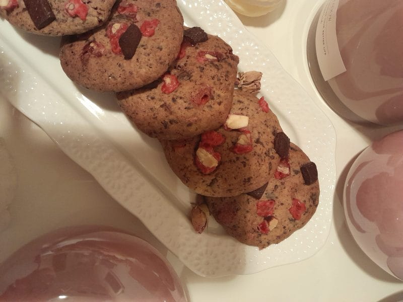 Cliquez pour zoomer ! Cookies aux éclats de pralines roses et pépites de chocolat Thermomix par zozofat