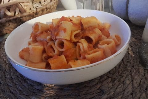 Cliquez pour zoomer ! Rigatoni façon bolognaise à la saucisse de Morteau Thermomix par zozofat