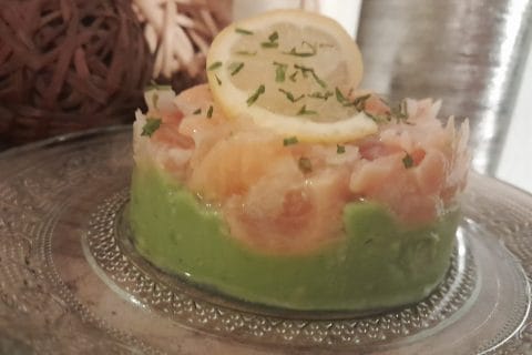 Cliquez pour zoomer ! Tartare aux 2 saumons sur purée d’avocat Thermomix par zozofat