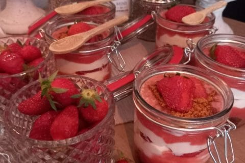 Cliquez pour zoomer ! Tiramisu aux fraises en verrines Thermomix par zozofat