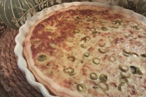 Cliquez pour zoomer ! Quiche au thon et aux olives vertes Thermomix par zozofat