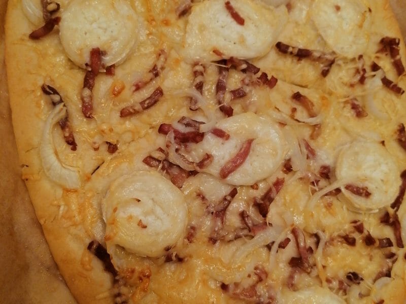 Cliquez pour zoomer ! Fougasse chèvre et lardons Thermomix par Karenou