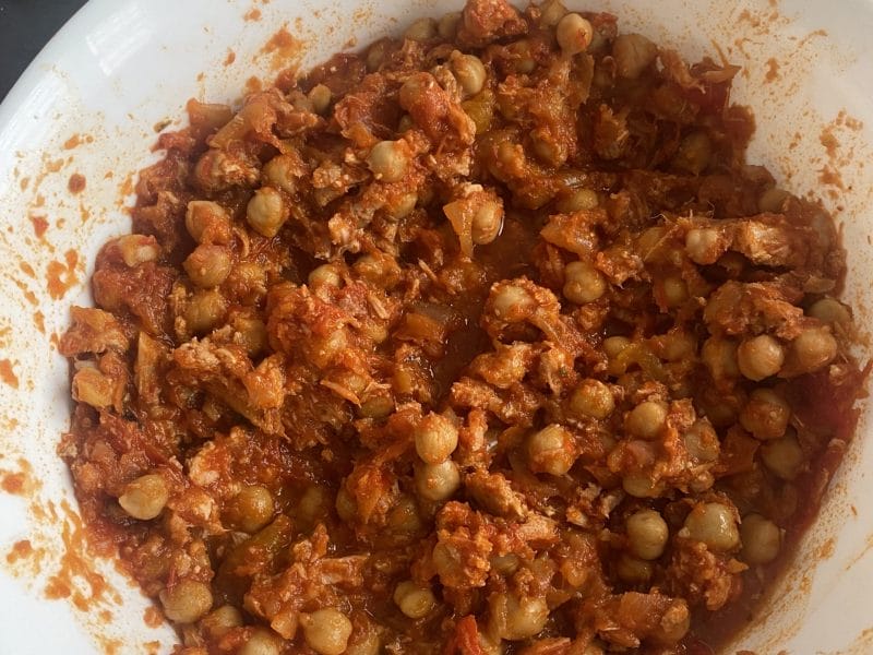 Cliquez pour zoomer ! Mijoté de pois chiches à la tomate, thon et poivrons grillés Thermomix par Coma57