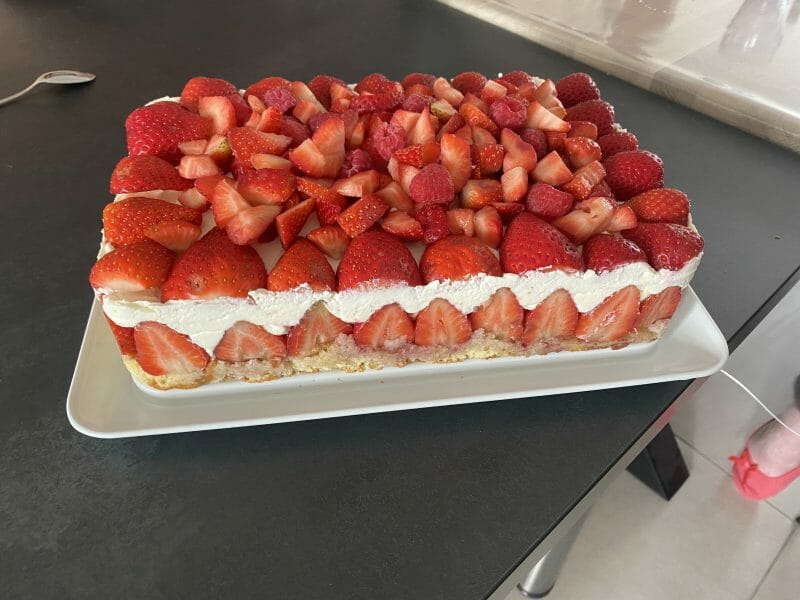 Cliquez pour zoomer ! Fraisier roulé Thermomix par LisaCrd