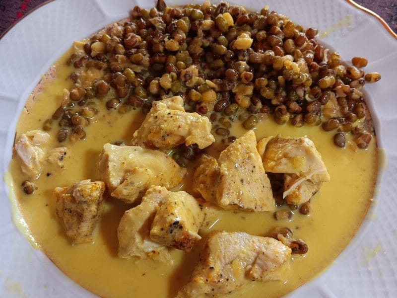 Cliquez pour zoomer ! Blancs de poulet sauce moutarde et curry Thermomix par pnat33